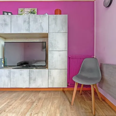 Grand Proche Transport Apartment *