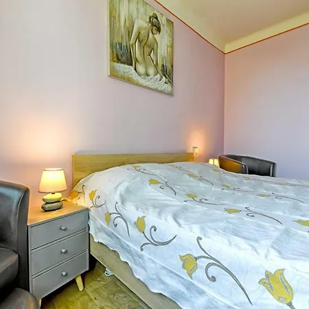 Grand Proche Transport Apartment *